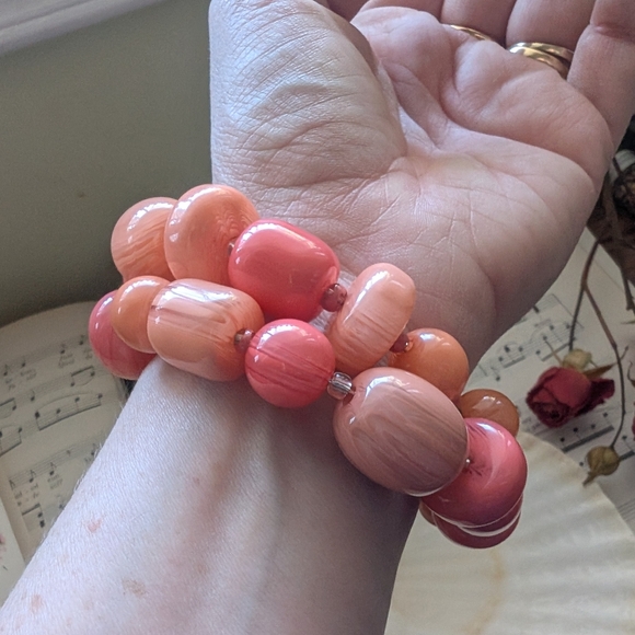 Pink and Peach Beaded Bracelet - Picture 2 of 8